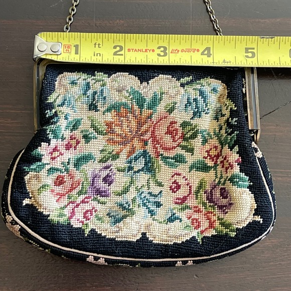 Vintage Needlepoint Floral Petit Point Evening Bag Black Brass Frame Chain Strap - Picture 8 of 9